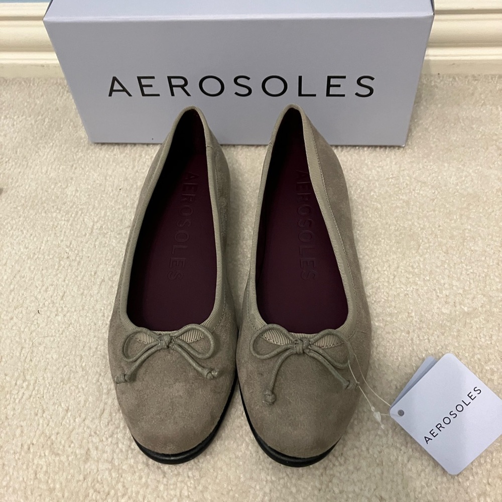 AEROSOLES Women's Taupe Loafers